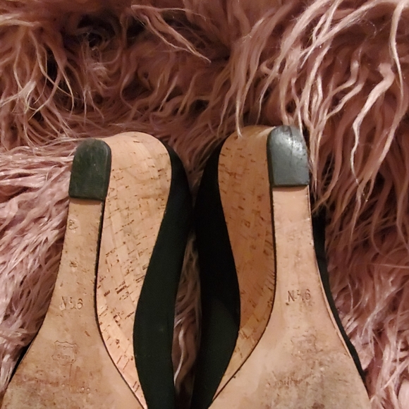 Donald Pliner Peep Toe Wedge Size 9.5 Medium - Picture 4 of 8